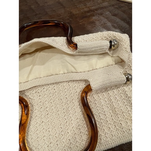 Vintage Crochet Purse Handbag Ivory Knit Brown Tortoise Lucite Handles Lined - Picture 6 of 10